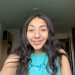 Meet your Posher, Vanessa